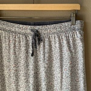 VICTORIA’S SECRET Animal Print Gray Drawstring Sleep Pants Pajamas